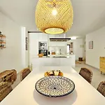 Апартаменти Maestranza Oasis By Lica Homes